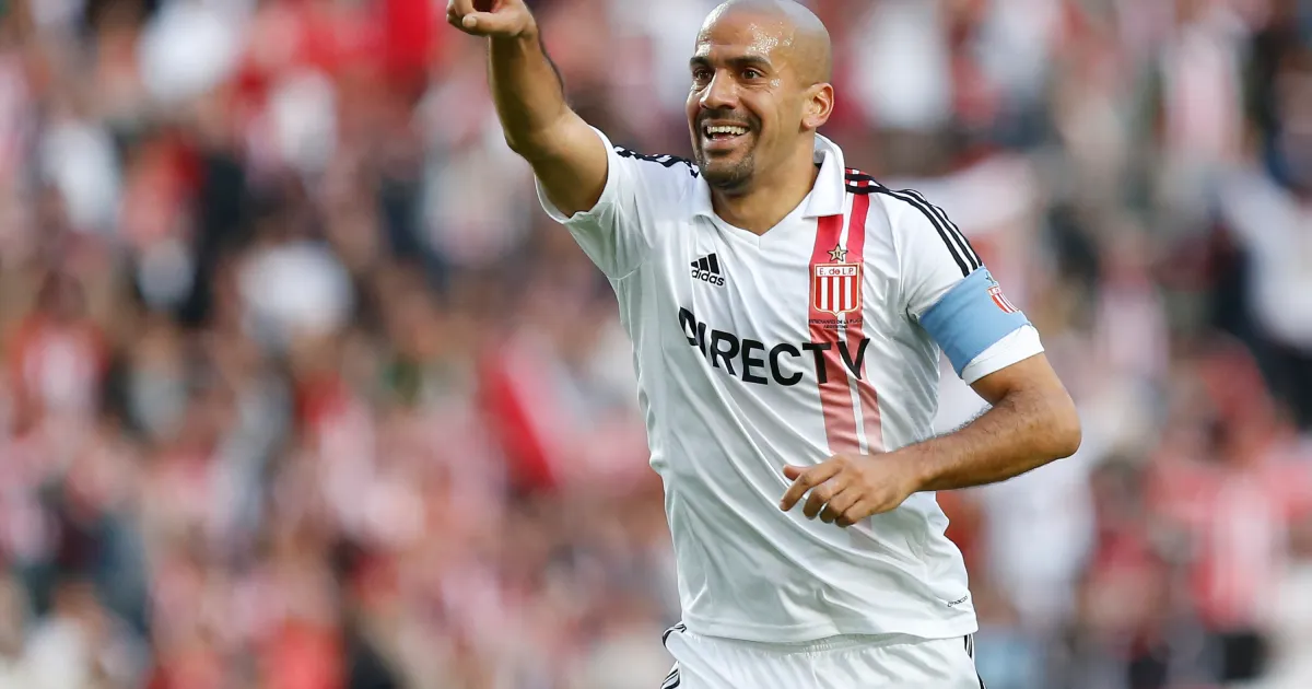 Verón Handed Six-Month Ban After Refusing Guard of Honour